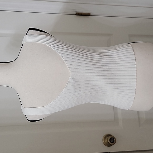 Club Monaco Size M Off White / Ivory Knit Sweater Tank with Resin Ring Accents - Picture 4 of 12